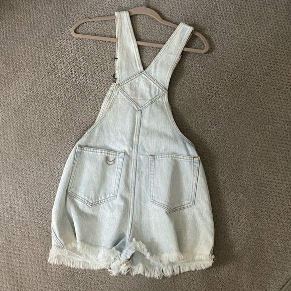 Show Me Your Mumu Denim Overall Shorts Large - Picture 3 of 5